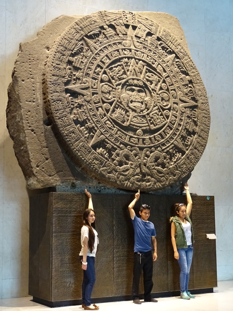 Aperçu de la taille monumentale du monolithe