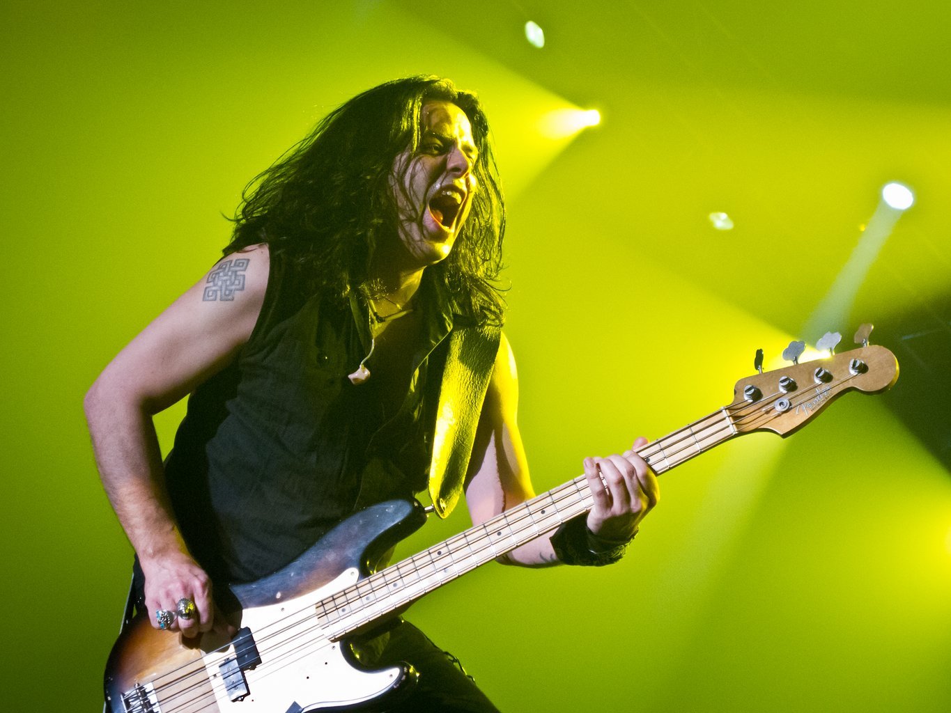 Scorpions har uppträtt flera gånger på Sweden Rock Festival. Här: Bassist Paweł Mąciwoda.